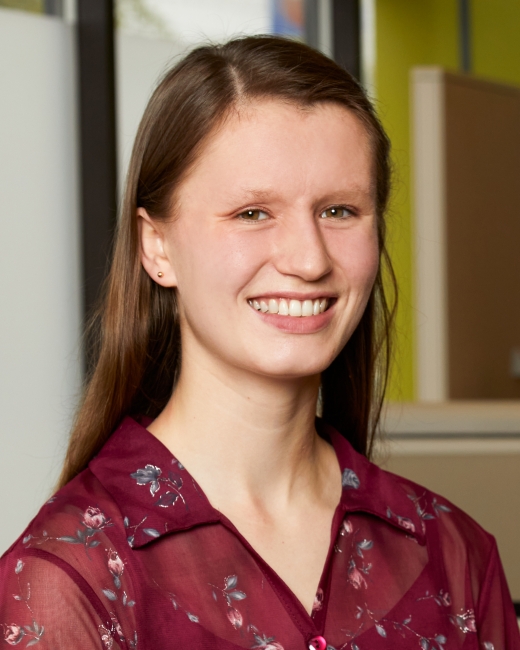 Headshot of Kira Dobberman