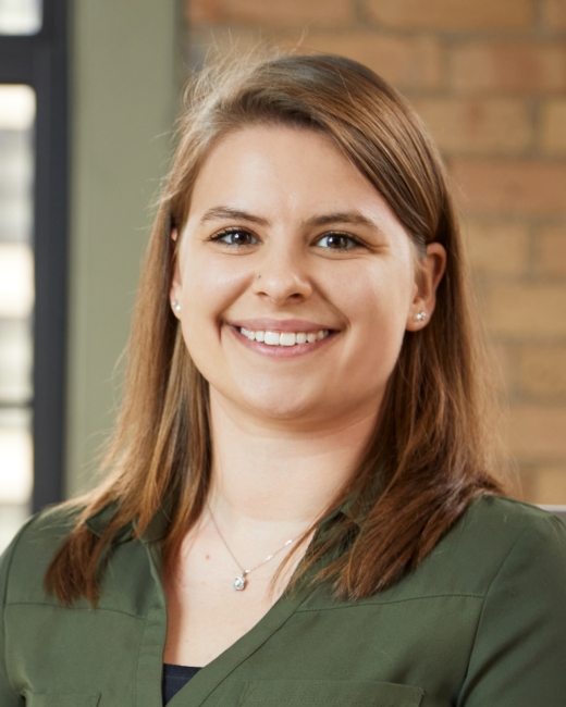 Headshot of Lindsay Genty