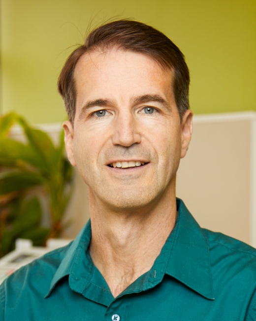 Headshot of Josh Davis