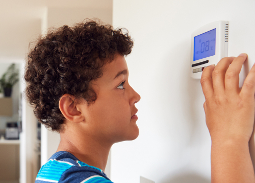 adjusting thermostat